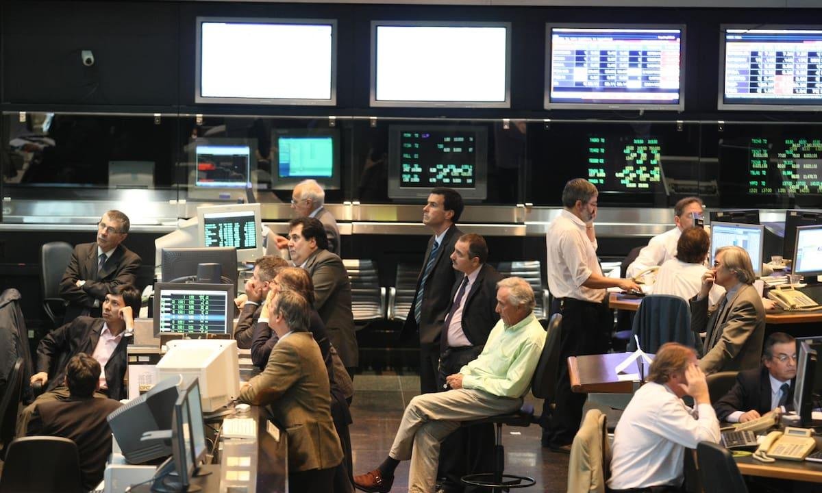 Expectativa positiva por un nuevo bono y baja de tasas