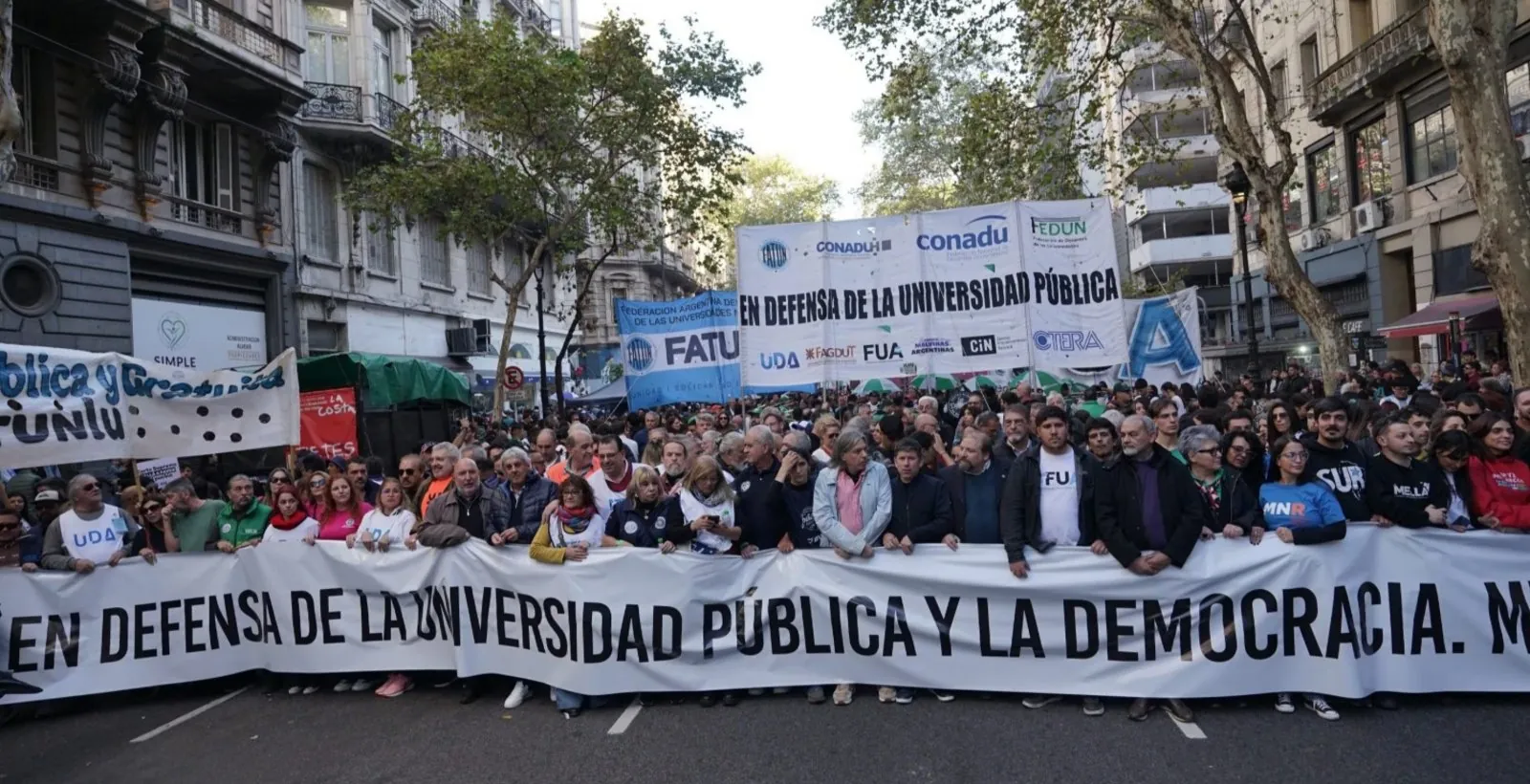 Financiamiento Universitario: a menos de 24 horas de la sanción, la Justicia suspendió las multas al Gobierno
