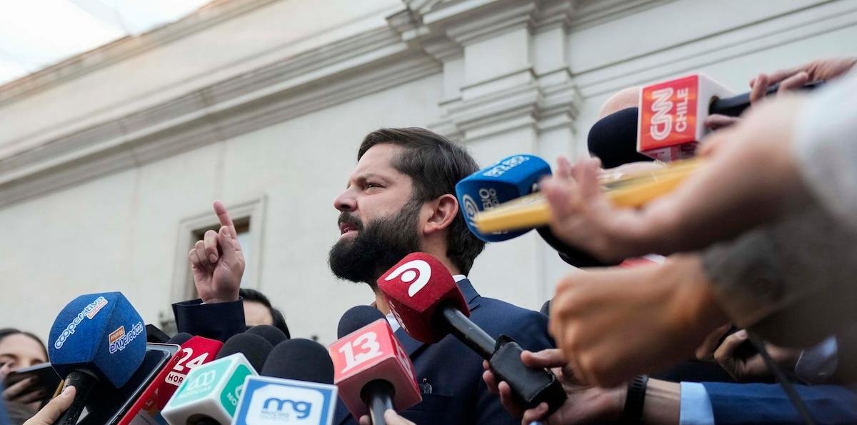 Kast finaliza proceso de transición en Chile tras choque con Boric y acusa "falta de transparencia"