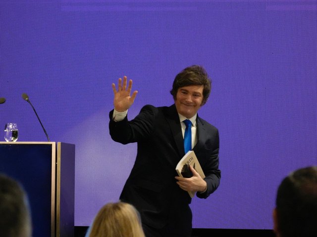 Nueva encuesta: 6.152 personas le pusieron puntaje al Gobierno de Milei y tocГі su pico histГіrico