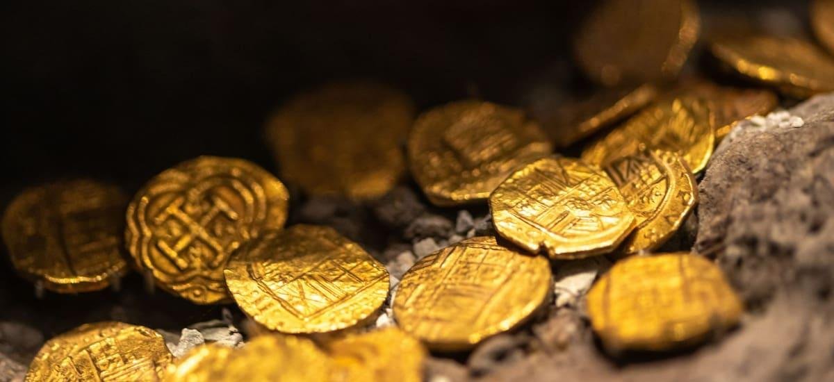 Insólito hallazgo: encontró un tesoro medieval de 900 años oculto en una olla