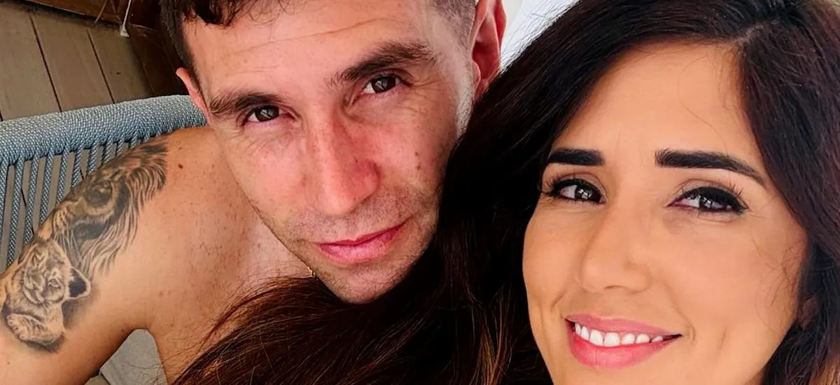 La profunda carta de la esposa del Dibu Martínez después de que el arquero puso su futuro en duda en la selección argentina: “Es momento de sanar”