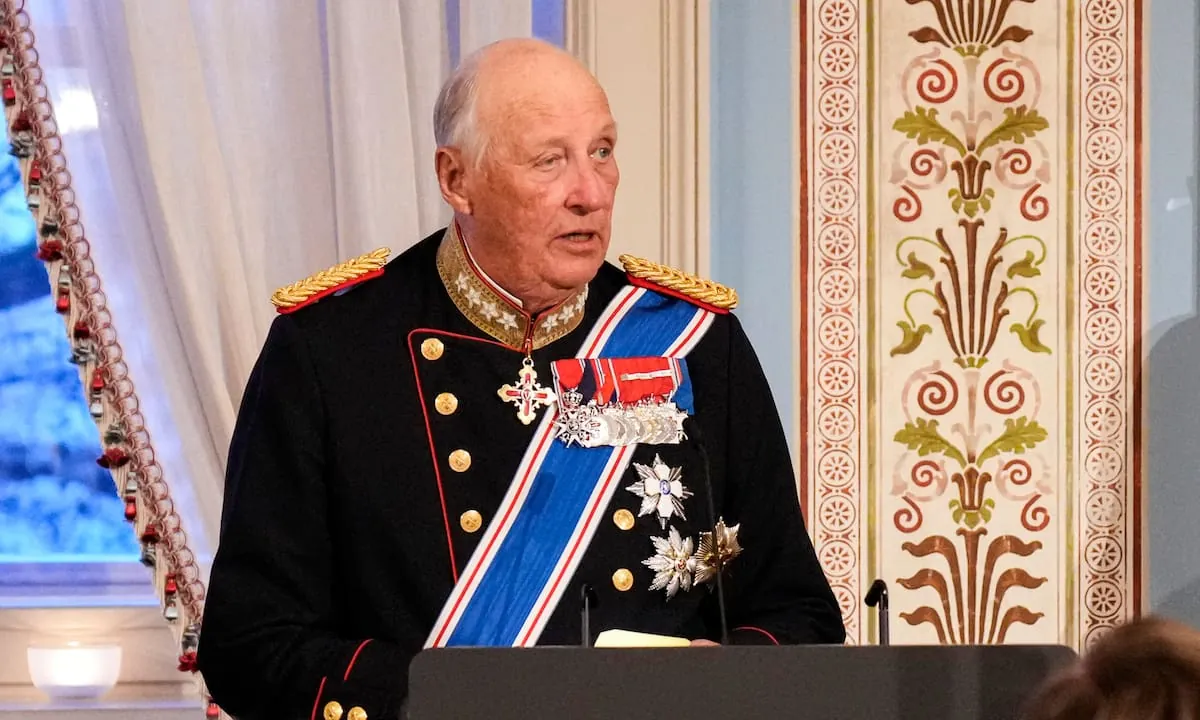 Se agravó la salud del rey Harald de Noruega, que permanece hospitalizado