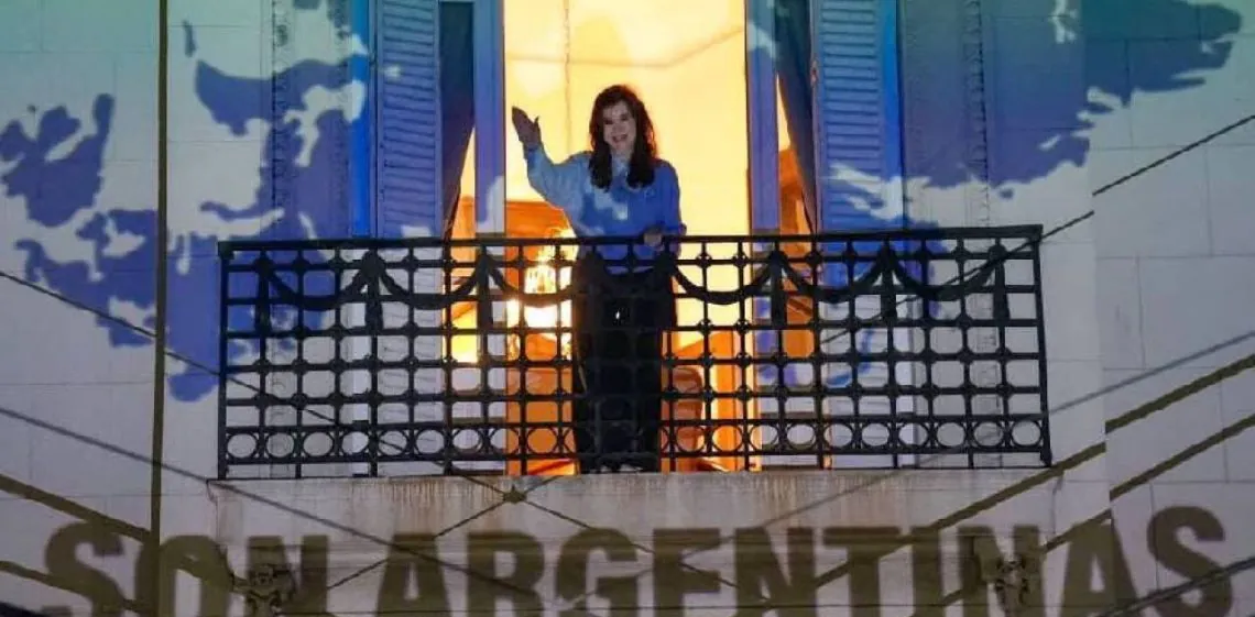 La Justicia rechazó el pedido de Cristina Kirchner para flexibilizar las condiciones de su prisión domiciliari...