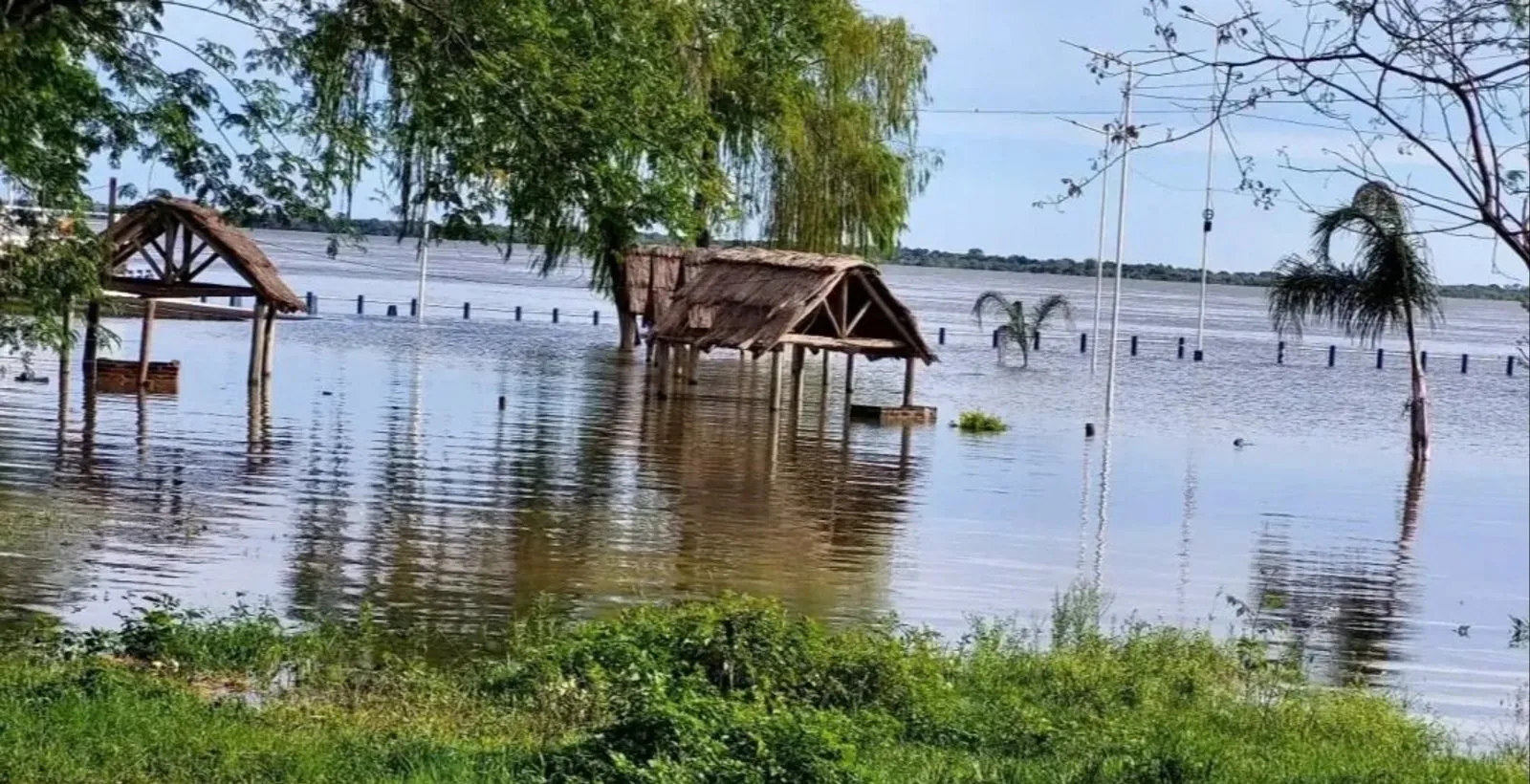 Alerta por El Niño en Corrientes: más de 400 evacuados por crecidas de los ríos Paraná y Uruguay