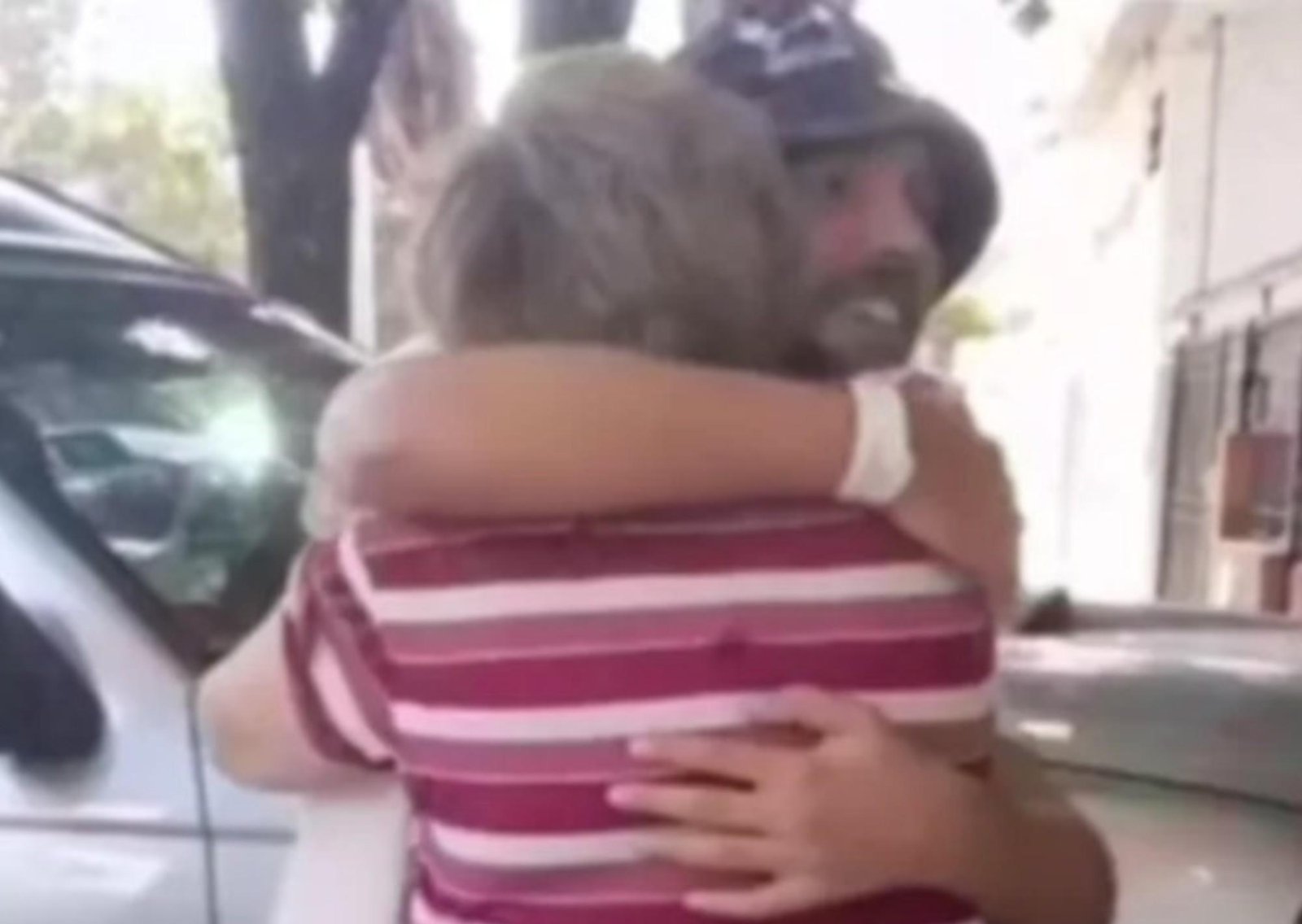 Luego de estar diez meses hospitalizado, Pablo Grillo regresó a su casa y se reencontró con su familia