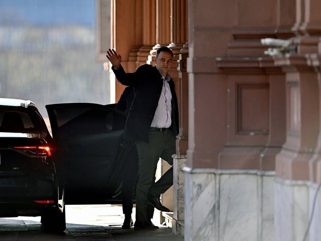 Manuel Adorni confirmГі que llamarГЎn a extraordinarias para tratar el Presupuesto 2026 y respondiГі a las duras crГ­ticas de Mauricio Macri