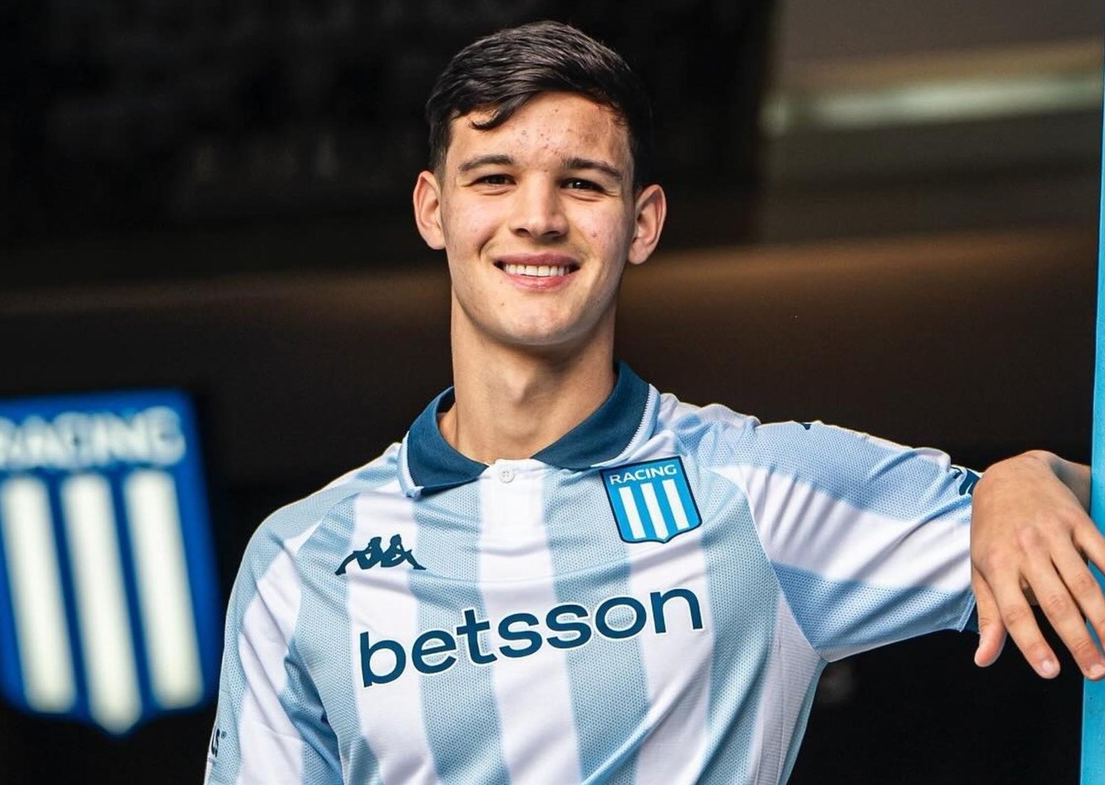 Valentín Carboni sufrió una dura lesión en la práctica de Racing: se rompió los ligamentos de la rodilla derecha y se queda sin Mundial