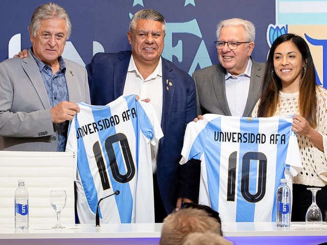 Expo de campeones y la idea de la universidad del fГєtbol: la influencia de Javier Faroni en los negocios culturales del Chiqui Tapia