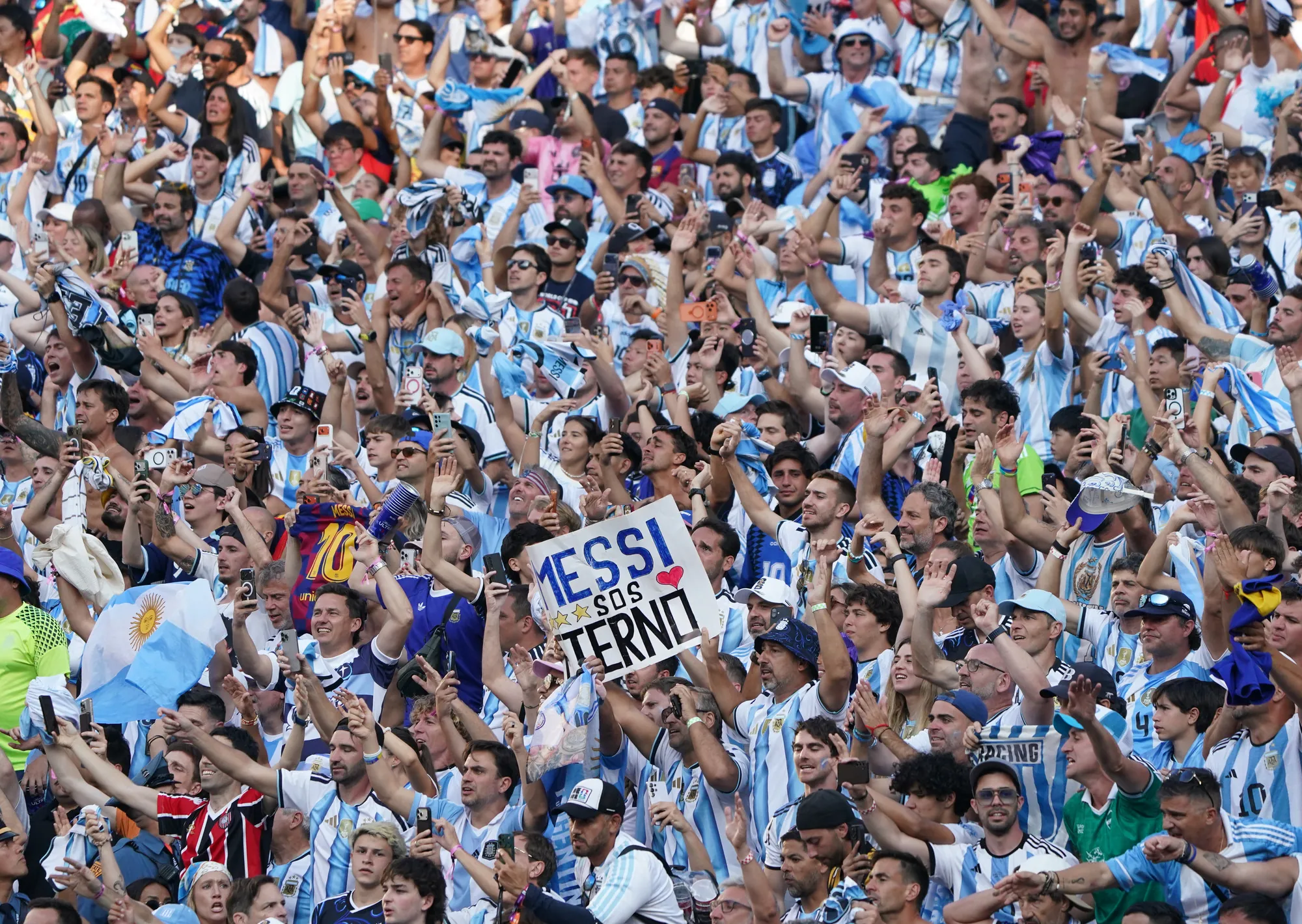 Pese al Mundial, en julio cayeron 17,3% los viajes de los argentinos al exterior