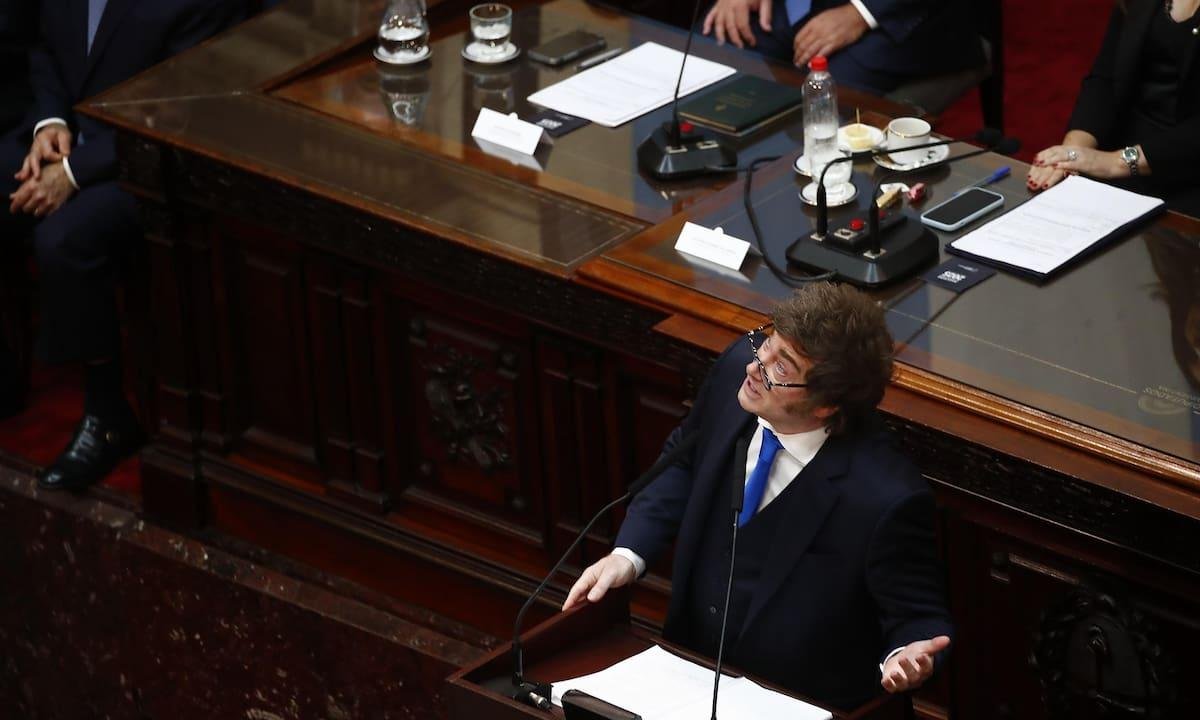 Una confirmación a la apertura económica y la desregulación; y al que no le guste, que espere el apodo