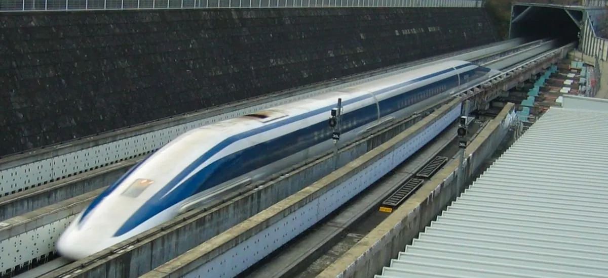 Así es el tren bala más rápido del mundo: levita, corre a a más de 500 kilómetros por hora y será el orgullo de esta nación