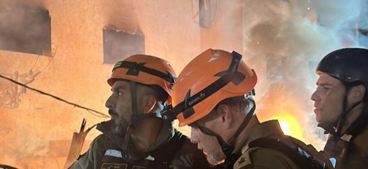 Irán anuncia el lanzamiento de la tercera y cuarta oleadas de ataque contra Israel y bases de EEUU