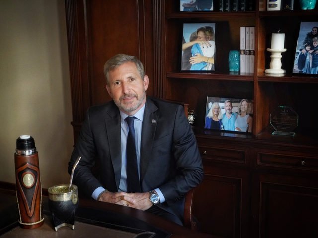 Denuncian espionaje en Entre Ríos: encontraron aparatos para grabar y filmar en la oficina de Rogelio Frigerio