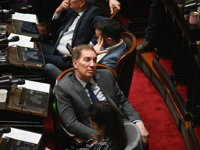 Diego Santilli se sumГі al Gabinete, pero todavГ­a no asumirГЎ como ministro: seguirГЎ siendo diputado al menos 10 dГ­as mГЎs