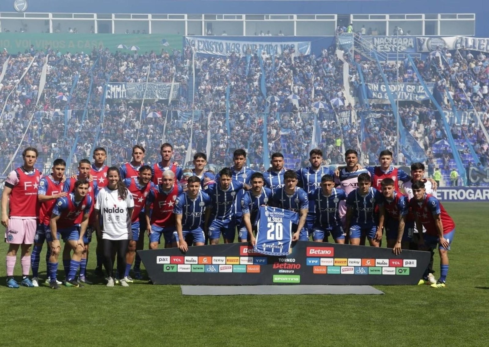 Godoy Cruz vive una crisis sin respuesta: de la teoría de la "maldición" a la apretada de la barra a los jugadores