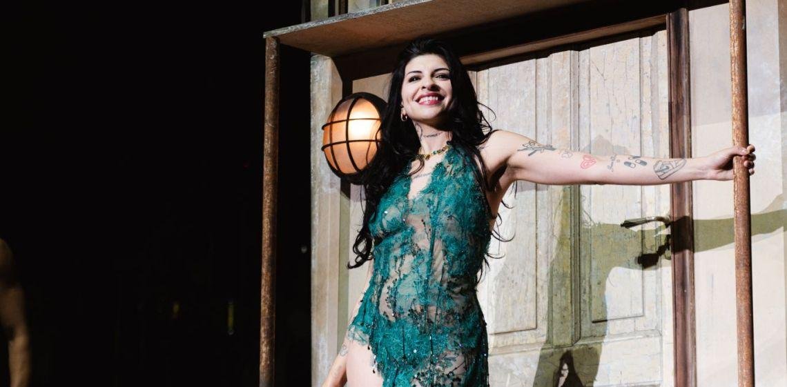 Cazzu desató el pulso de Latinaje con cinco noches agotadas ante más de 50 mil personas