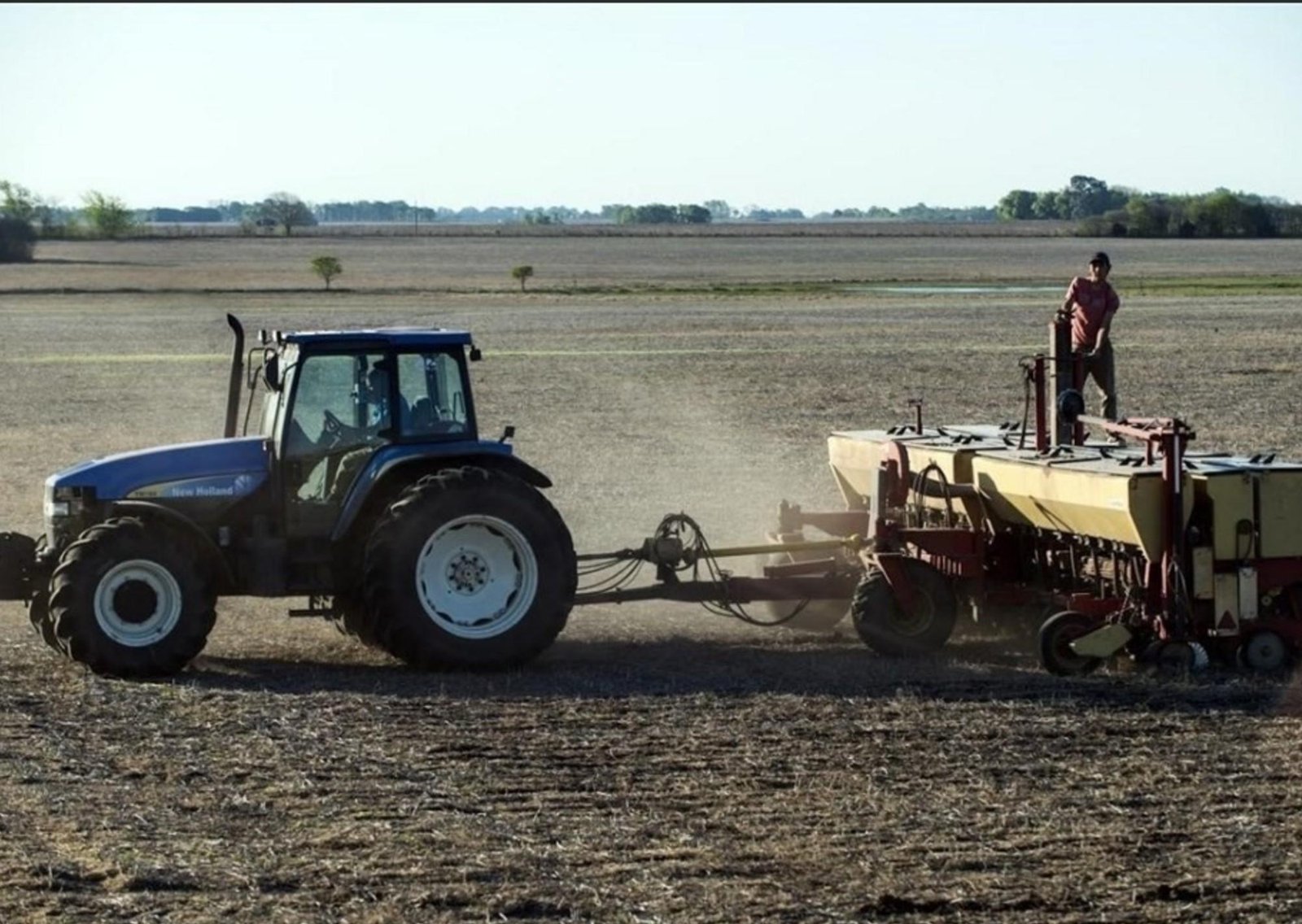 Lanzan un programa para reforzar el empleo rural formal y mejorar las competencias de los trabajadores del sector