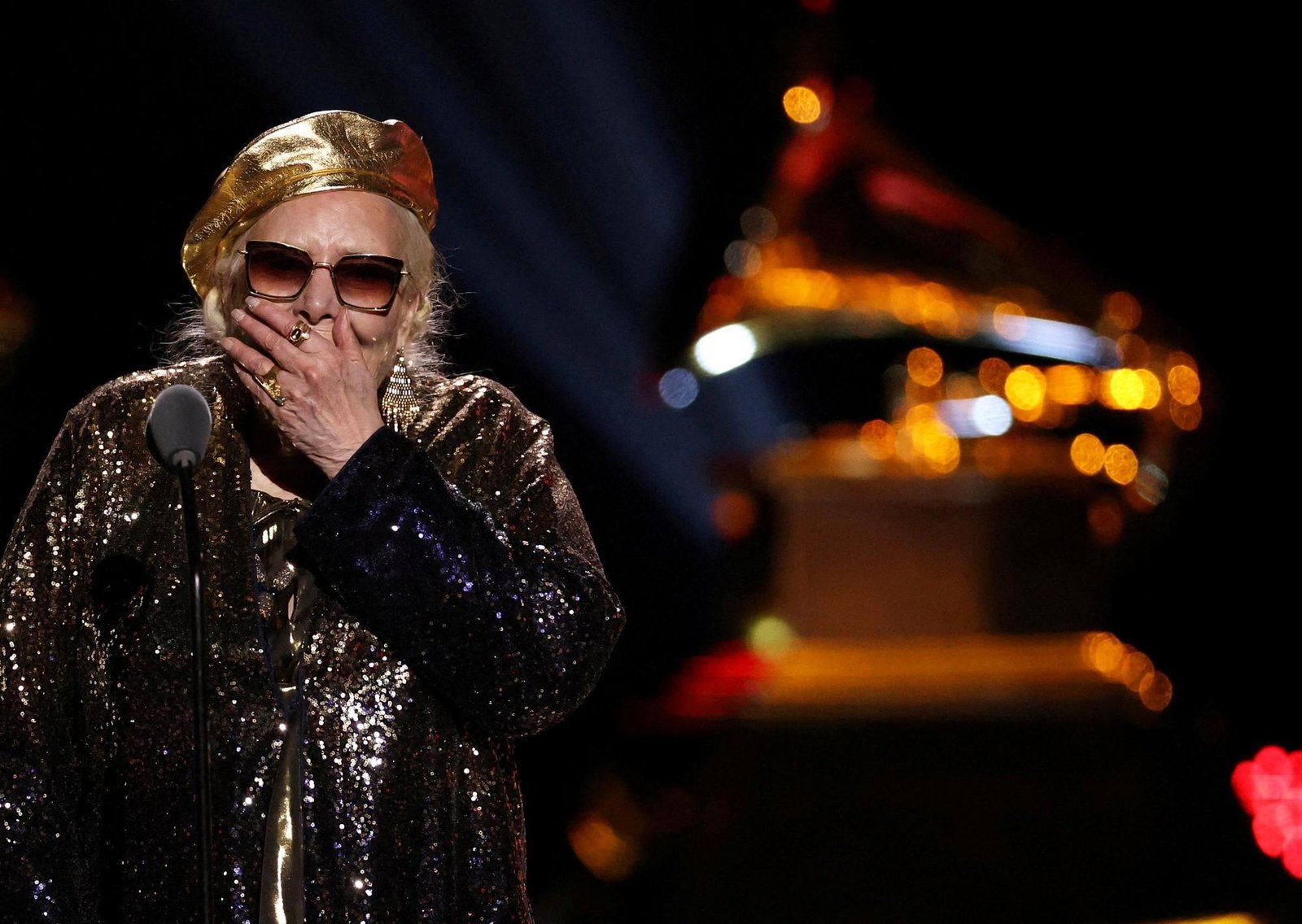 Premios Grammy 2026, Joni Mitchell y su confusión al subir al escenario: "¿Quién ganó? ¿Fui yo?"