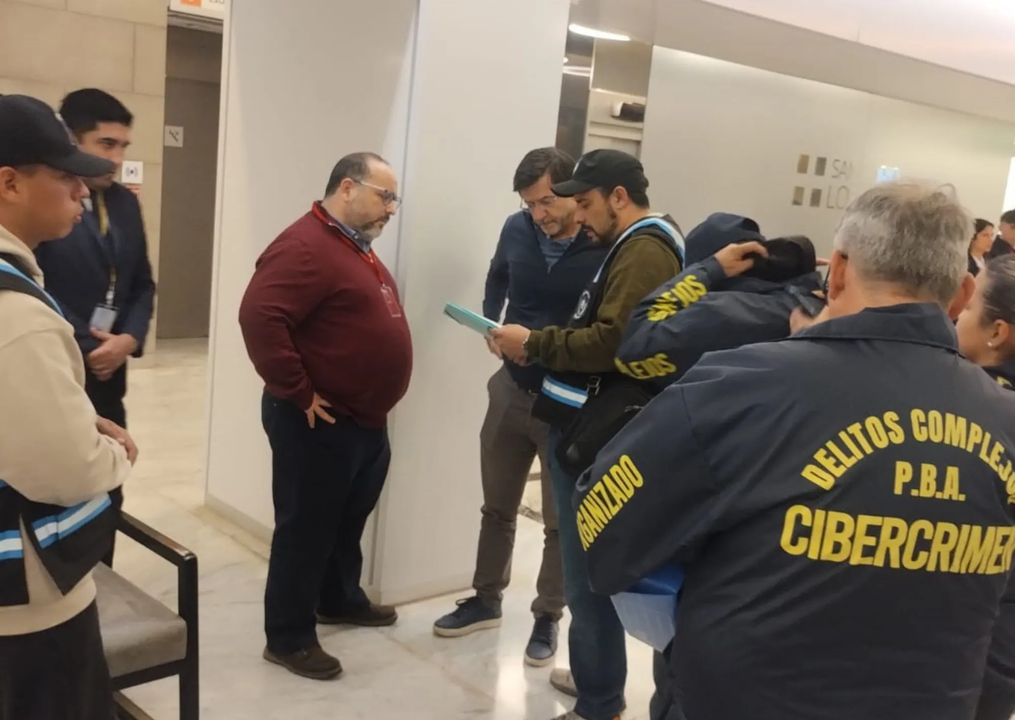 Escándalo en el juicio por la muerte de Maradona: qué documentación secuestraron en el Sanatorio de Los Arcos