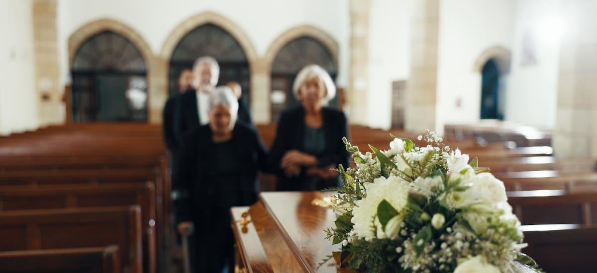 Ley de sucesiones: este es el error más común que cometen los familiares con la cuenta bancaria del fallecido
