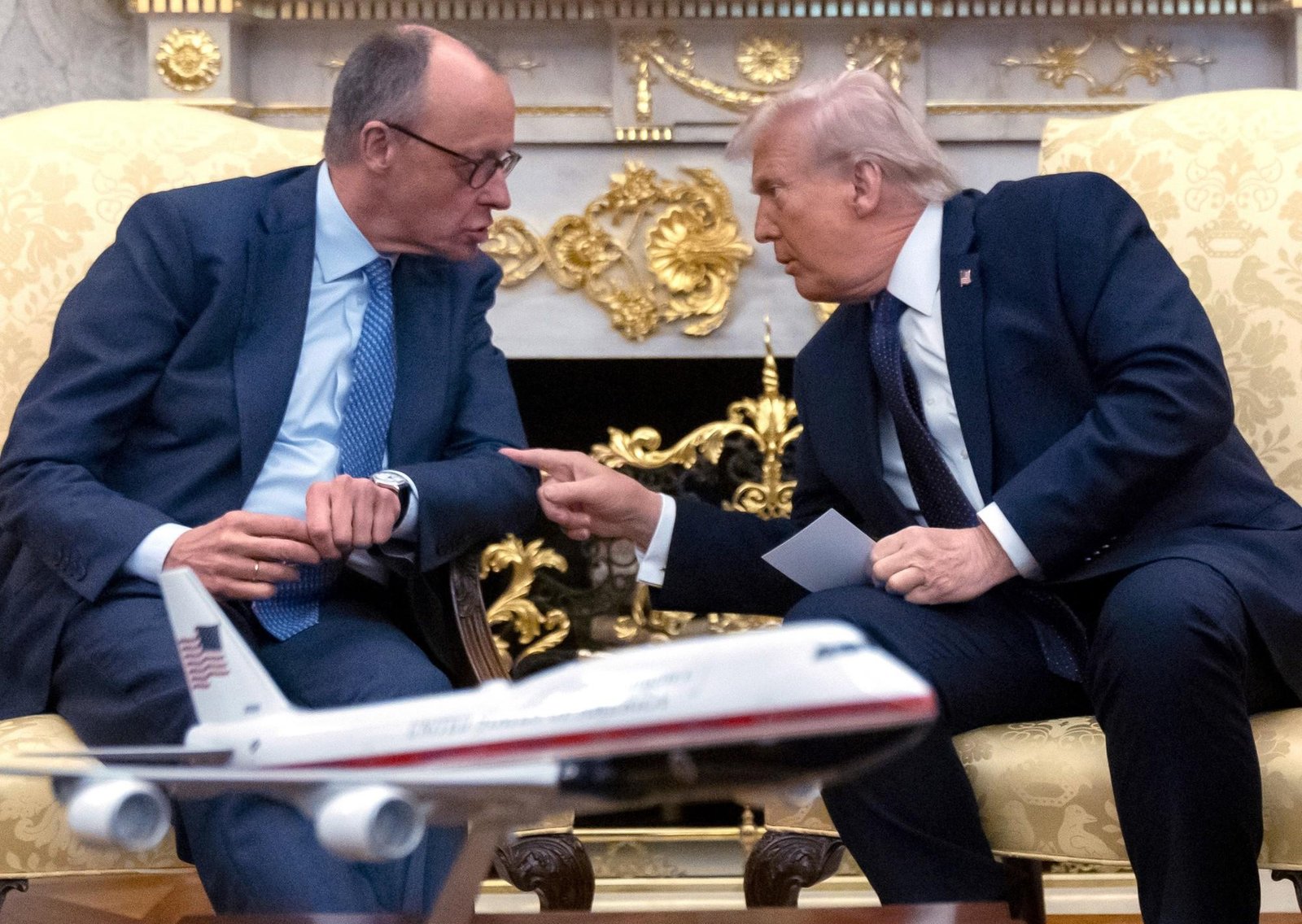 La guerra contra Irán: duras críticas al canciller alemán Merz por el apoyo incondicional a Estados Unidos e Israel