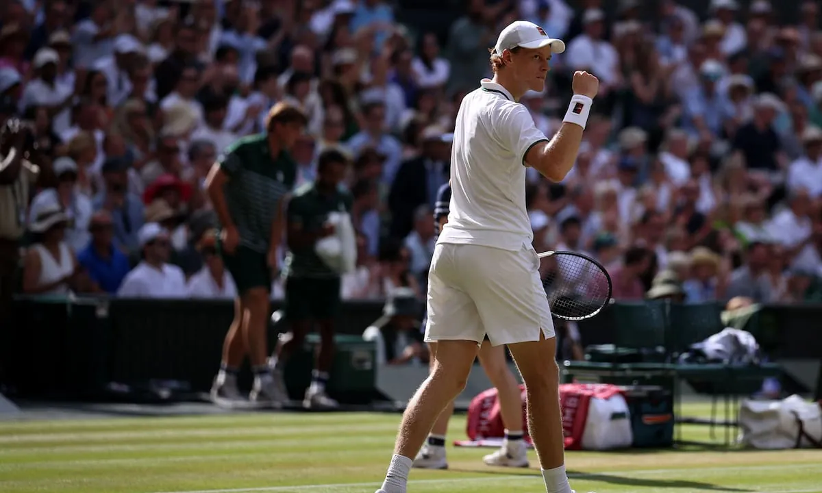 Jannik Sinner derrotó a Novak Djokovic y va por el título en Wimbledon