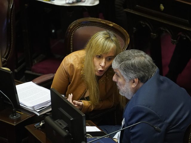 Cristina Kirchner enfrenta rebeldГ­as y faltazos en el Senado y sus alfiles buscan forzar la unidad