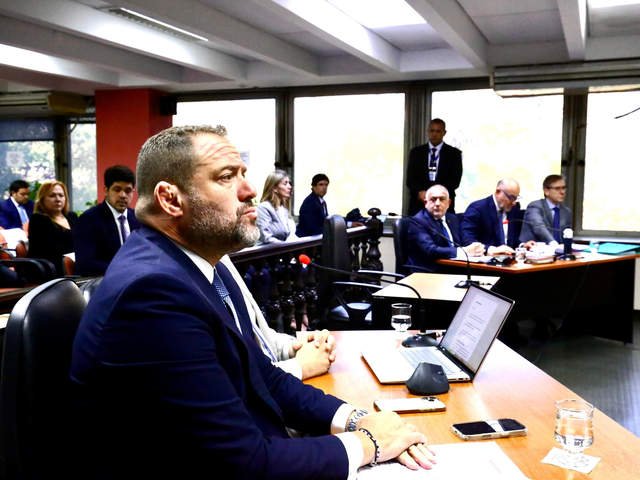 Tras un juicio polГ­tico, destituyeron al juez federal acusado de robarse 144 monedas de oro