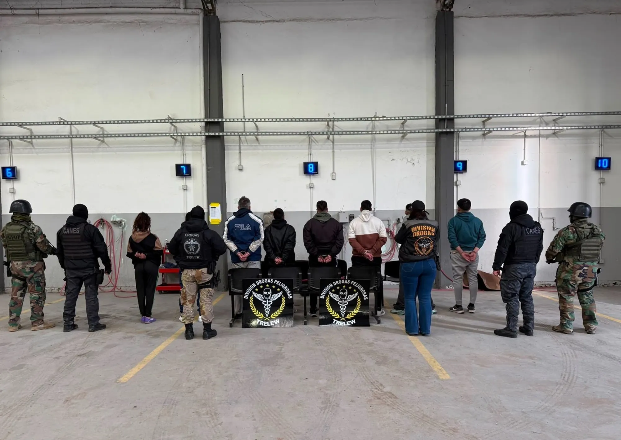 Megaoperativo contra una banda narco dirigida desde la cárcel por "El hombre de las mil caras": 40 allanamientos y 17 detenidos