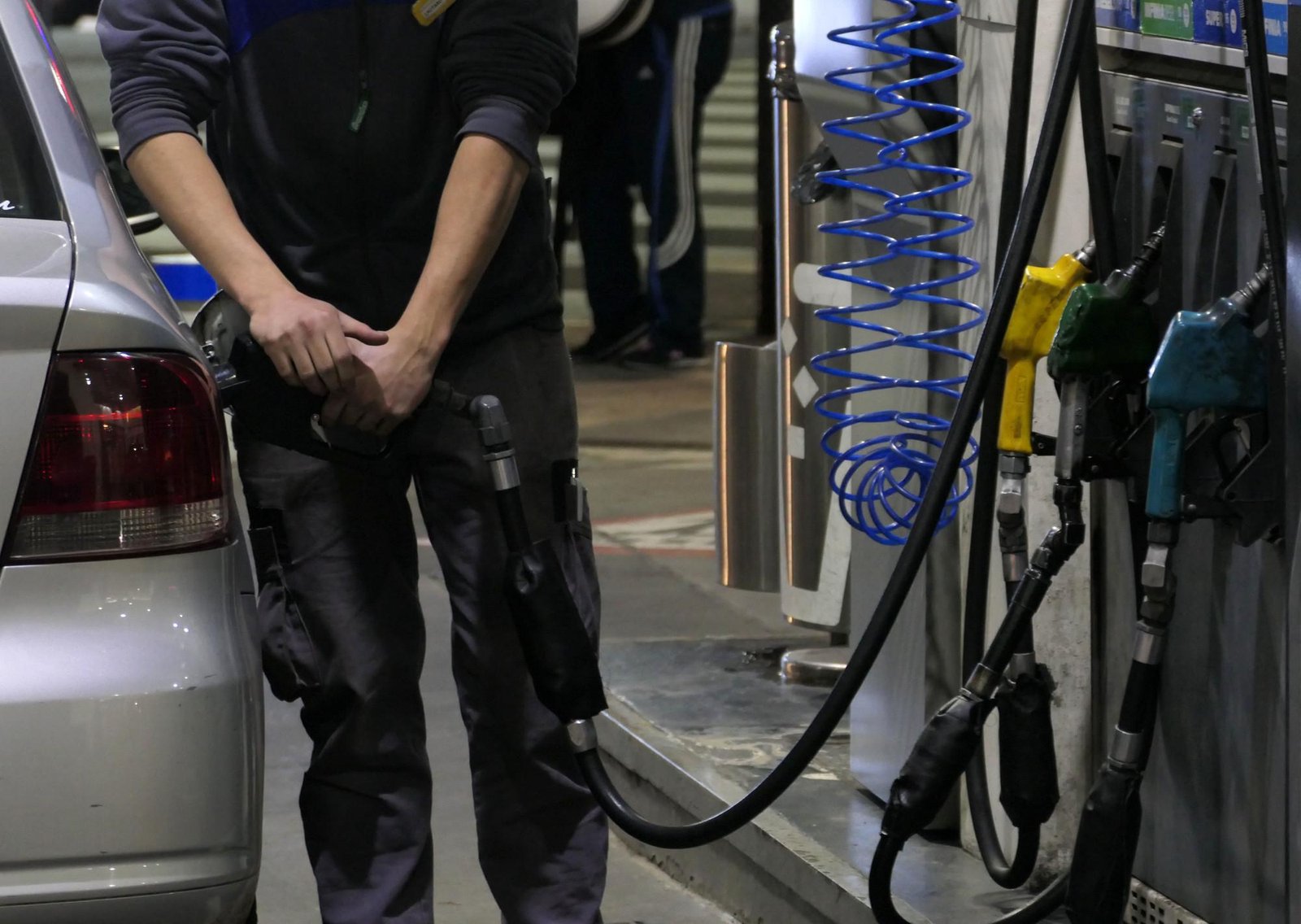 Qué efectos tendrá la guerra en Irán en el precio de la nafta, la inflación y las exportaciones argentinas de petróleo y gas