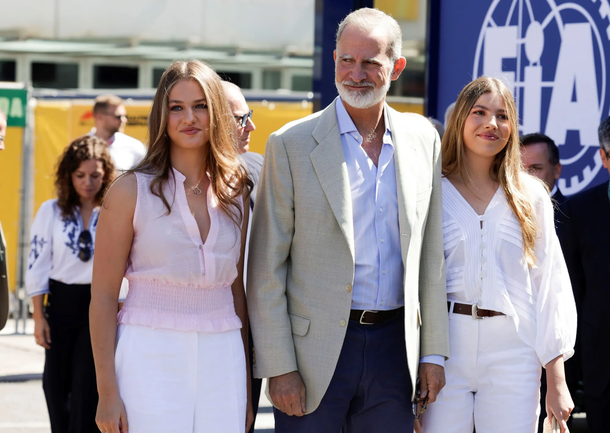 El rey Felipe VI, la princesa Leonor y la infanta Sofía: los grandes invitados al estreno del Madring en el Gran Premio de España de la Fórmula 1