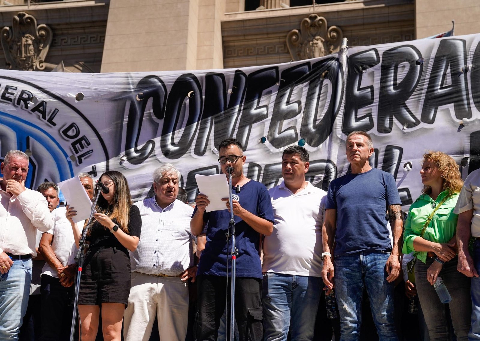 La CGT marchó a Tribunales y se presentó ante la Justicia para que la reforma laboral sea declarada inconstitucional