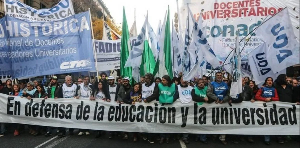 PARO UNIVERSITARIO: MEDIDA de FUERZA de MARTES 18 de agosto a SÁBADO y BANDERAZO el MIÉRCOLES