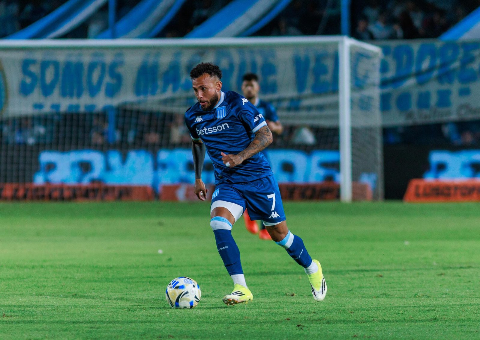 El resumen de Atlético Tucumán vs Racing: la "Academia" goleó de la mano de Duvan Vergara y le dio otro golpe al "Decano"