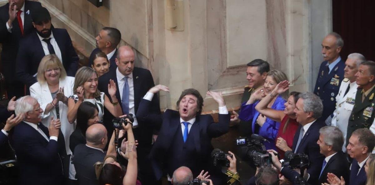 Aplausos propios y clima de tribuna: el Congreso vivió una apertura de sesiones fuera de libreto