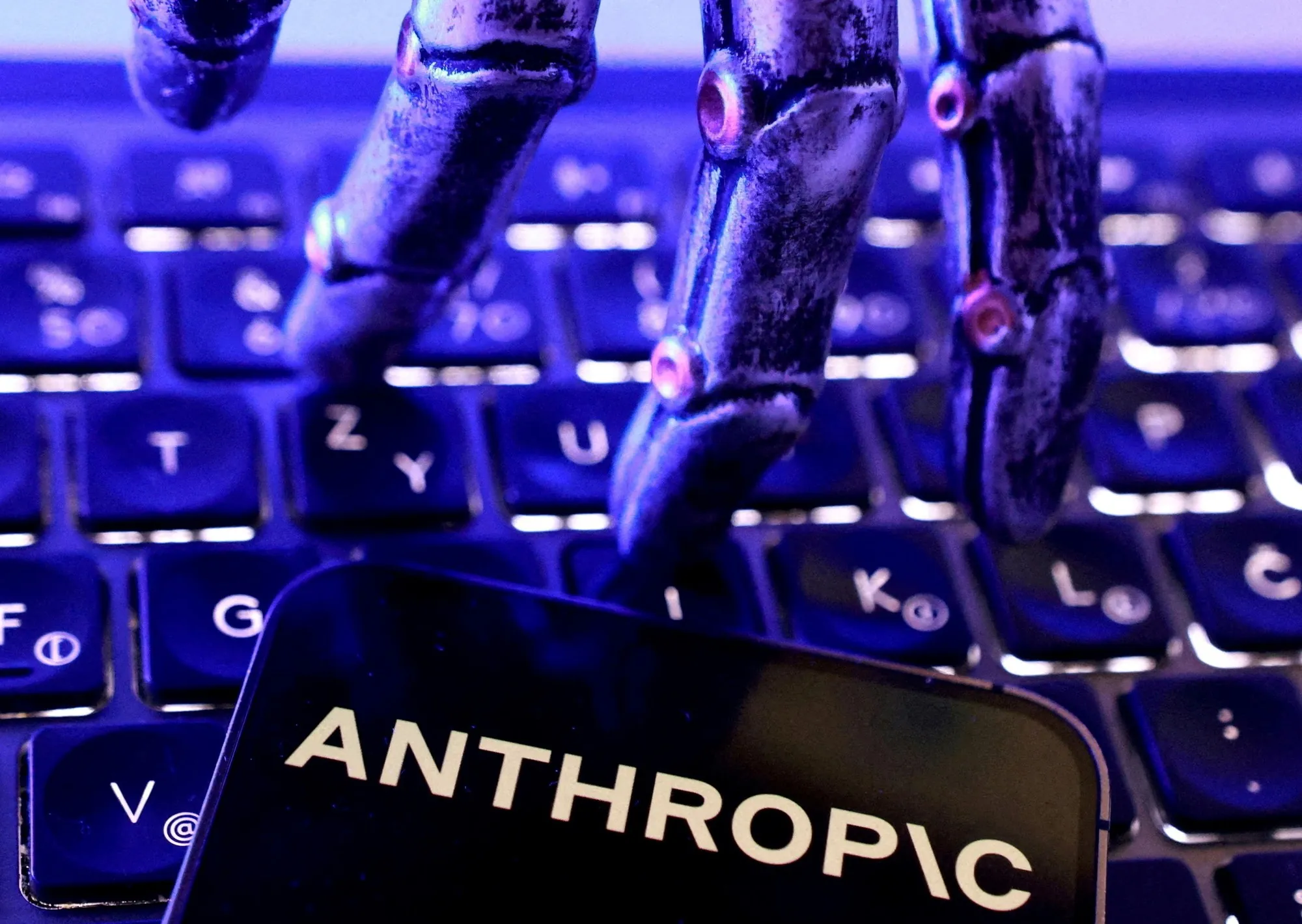 Anthropic reveló que su IA accedió sin permiso a sistemas informáticos de tres organizaciones