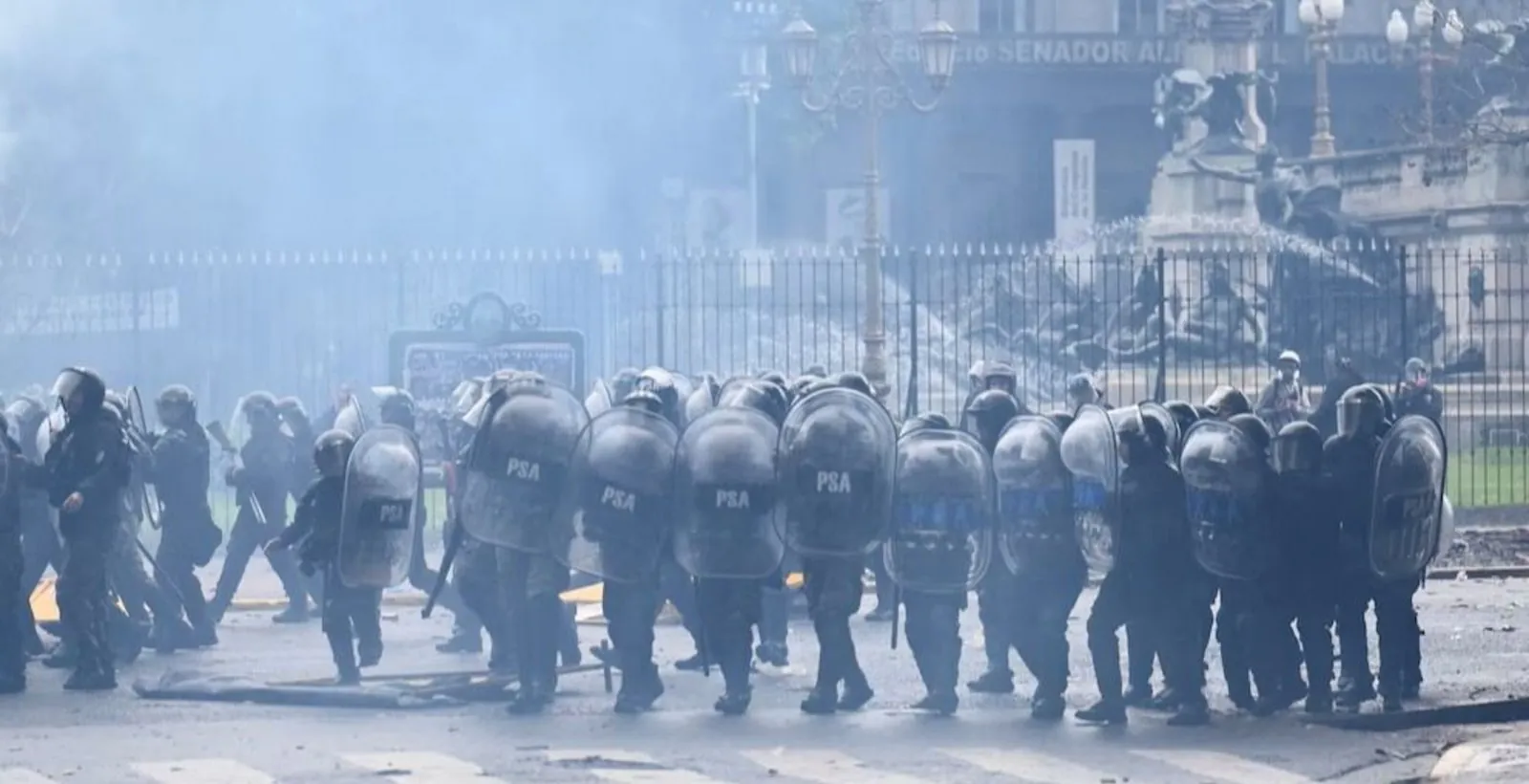 El Gobierno de Milei denunció a manifestantes que fueron a protestar al Congreso