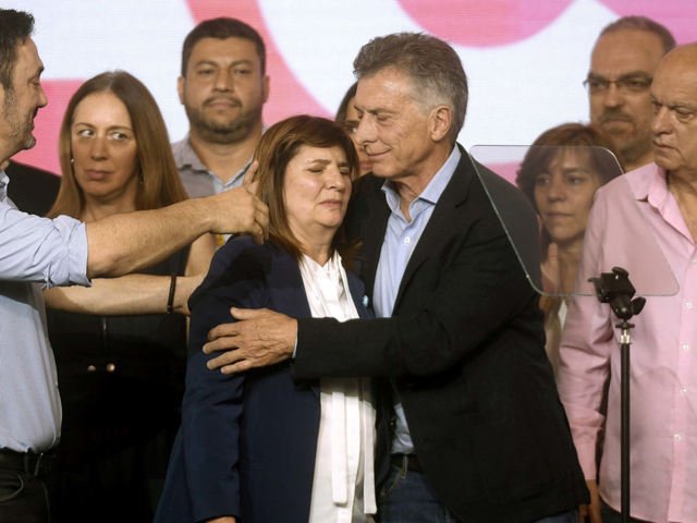 Milei recibe a Macri en Olivos y Bullrich da la orden de que sus diputados dejen el bloque del PRO para pasar a LLA