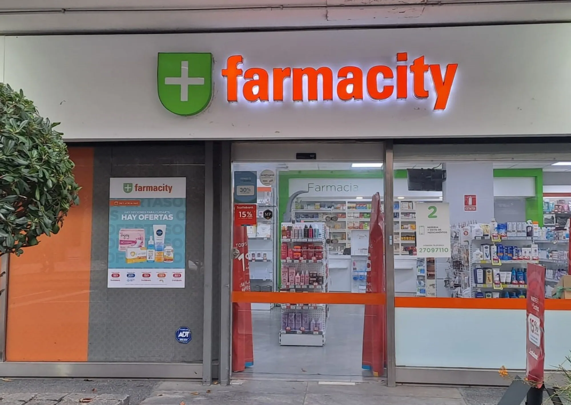 Farmacity crece en Uruguay: compró 10 farmacias y amplía su negocio más allá de la venta de medicamentos