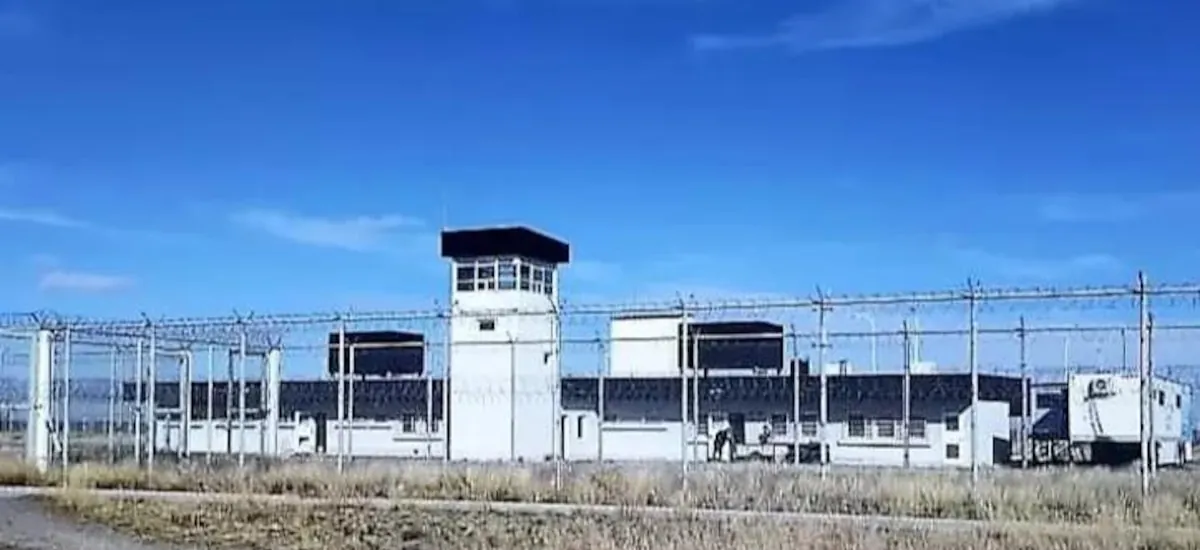 Polémica en Chubut por un fallo que ordena al gobierno a comprar carne roja para las viandas de los presos: “No vamos a darles asado todos los días”