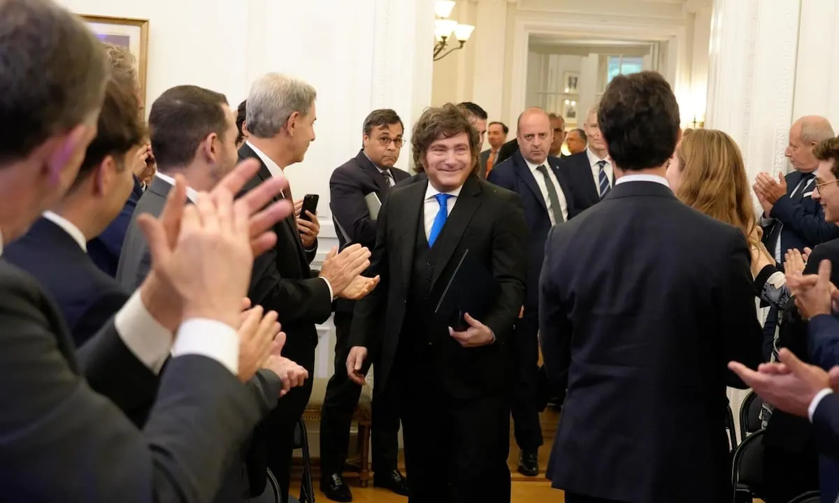 En Washington, Milei reforzó su condena al antisemitismo y cosechó otro elogio del gobierno de Trump