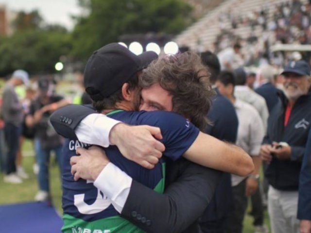 Javier Milei y sus medidas, EN VIVO: corridas, abrazos y saltos, asГ­ festejГі el Presidente el campeonato de La Natividad La Dolfina junto a Adolfo Cambiaso