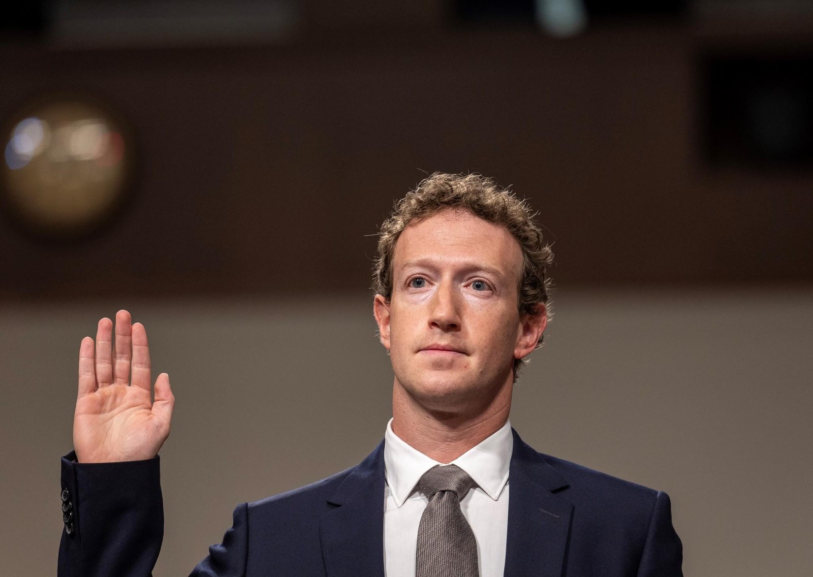 Juicio histórico contra Zuckerberg y YouTube: ¿diseñaron las redes para volver adictos a los chicos?