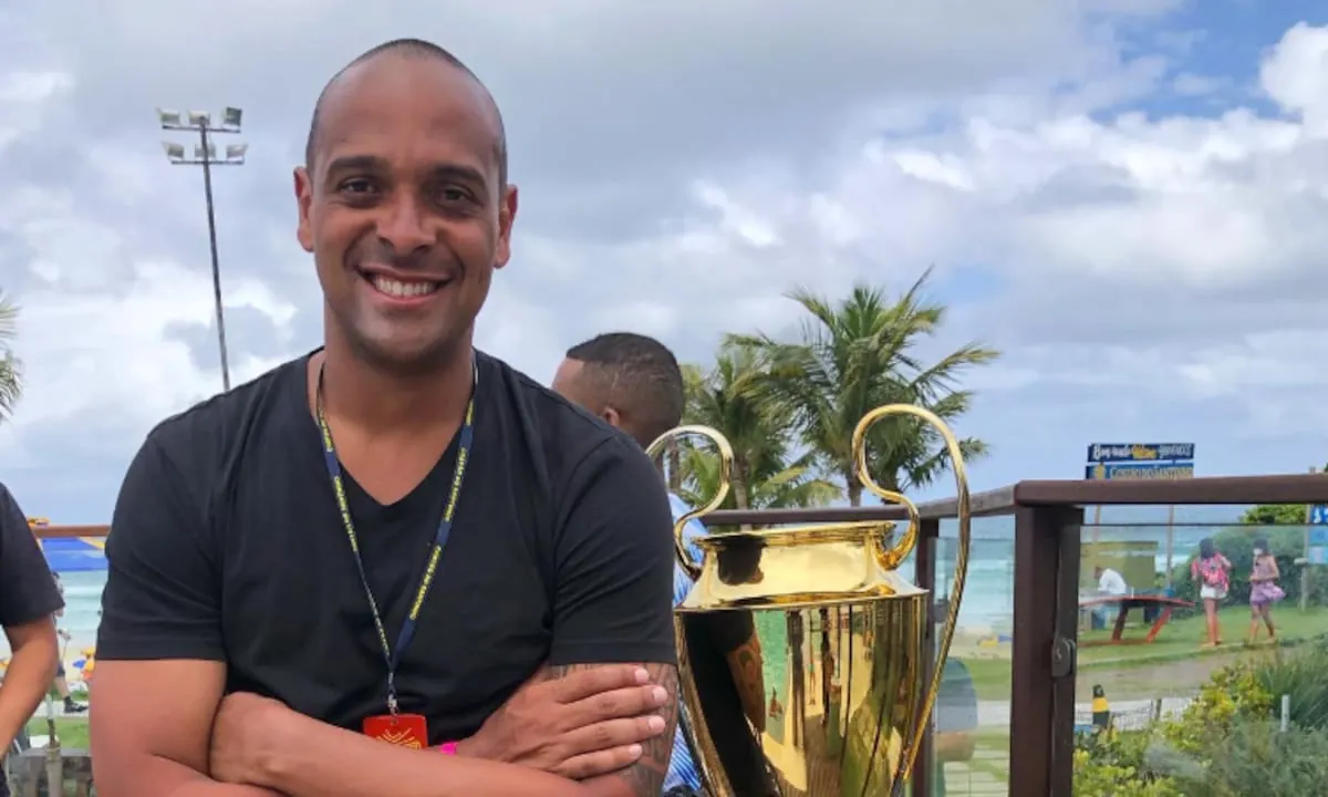 Luto en el fútbol brasileño: un exjugador murió tras el colapso de un muro a raíz del temporal que azotó a Río de Janeiro