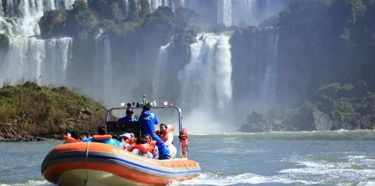 Murió un turista tras el vuelco de una lancha en las Cataratas del Iguazú