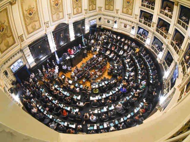 Kicillof cediГі lugares en el Bapro y otros organismos para conseguir la ley de endeudamiento