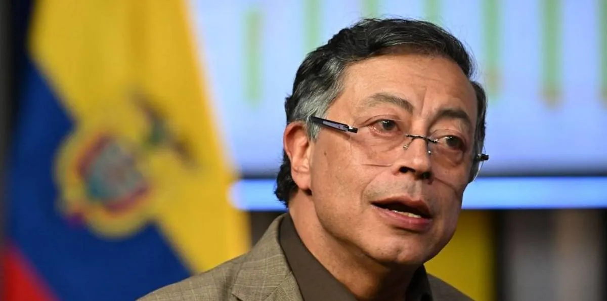 CRISIS en COLOMBIA: ahora quieren SUSPENDER a PETRO y ÉL se NIEGA