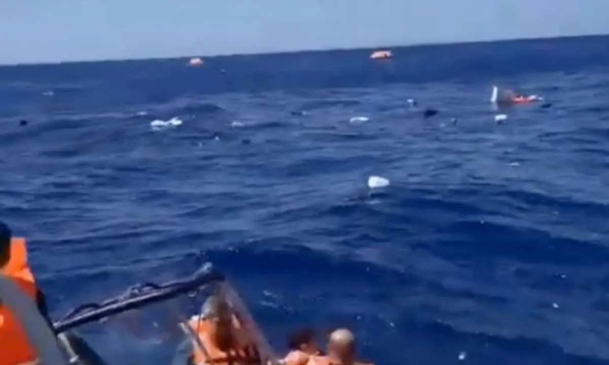 Un ferry con 267 personas a bordo naufragó frente a la costa de Chipre: hay varios muertos