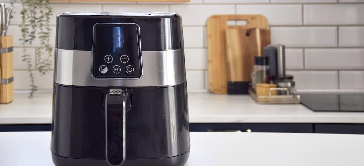 ¿Adiós a las freidoras de aire? Un estudio revela cuánto pueden perjudicar la calidad del aire en el hogar